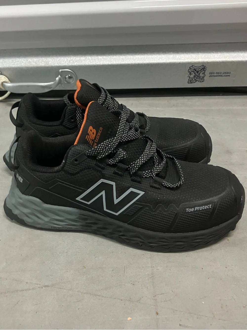 NWOB New Balance Work & Safety Cremorne Fresh Foam Mid Composite Toe Men's 8